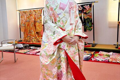 ピンク色打掛　ブライダル結衣